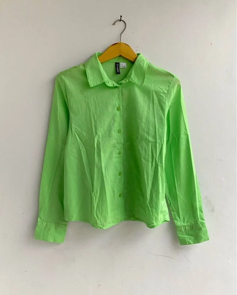 H&M Divided Green Women’s Fitted Shirt Siren Office Look photo 1