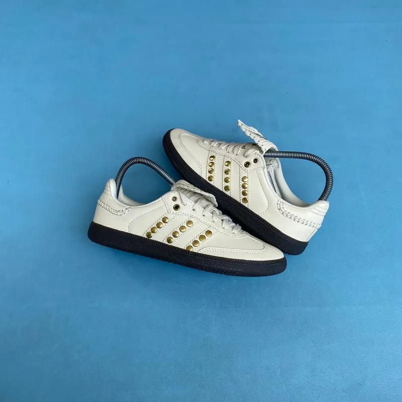 Adidas Streetwear Casual Sneakers Wanita cream photo 1