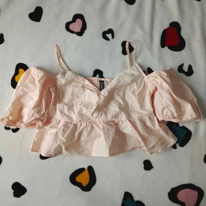H&M Divided Pink Crop Top photo 1
