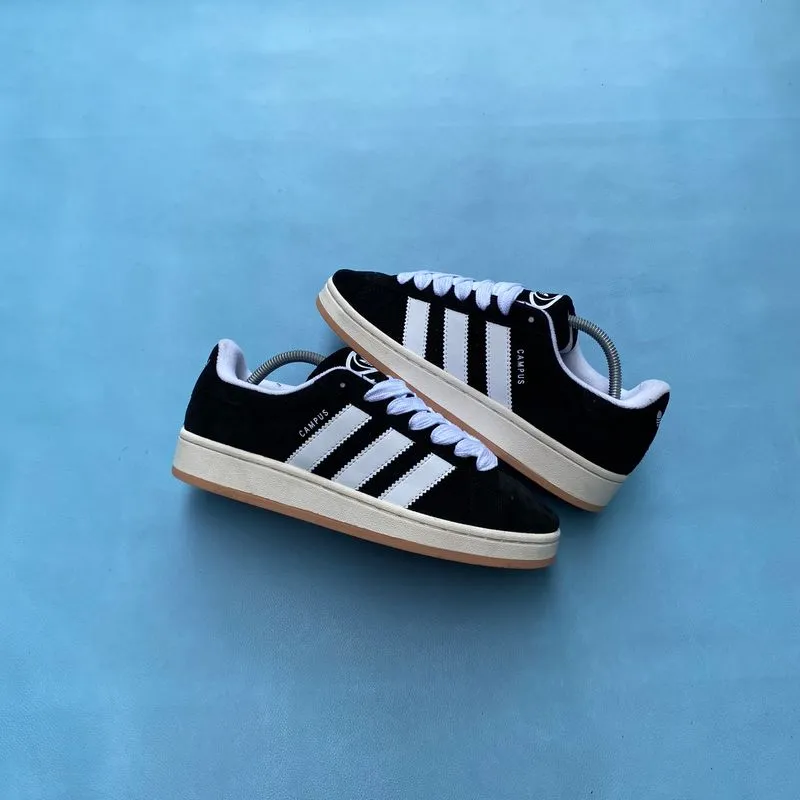Adidas Streetwear Casual Sneakers Wanita white black photo 1