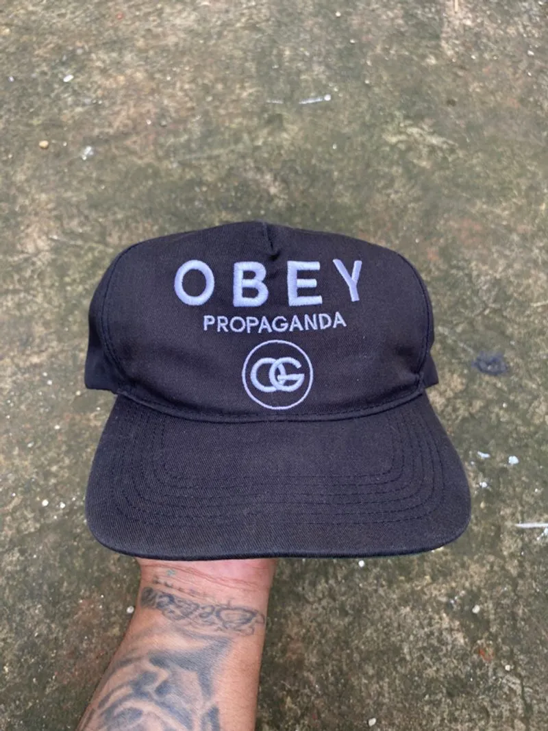 Topi obey photo 1