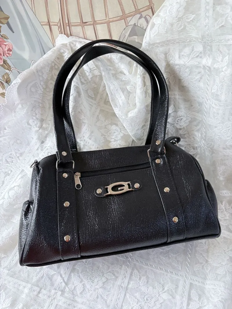 g studded shoulder/slingbag photo 1