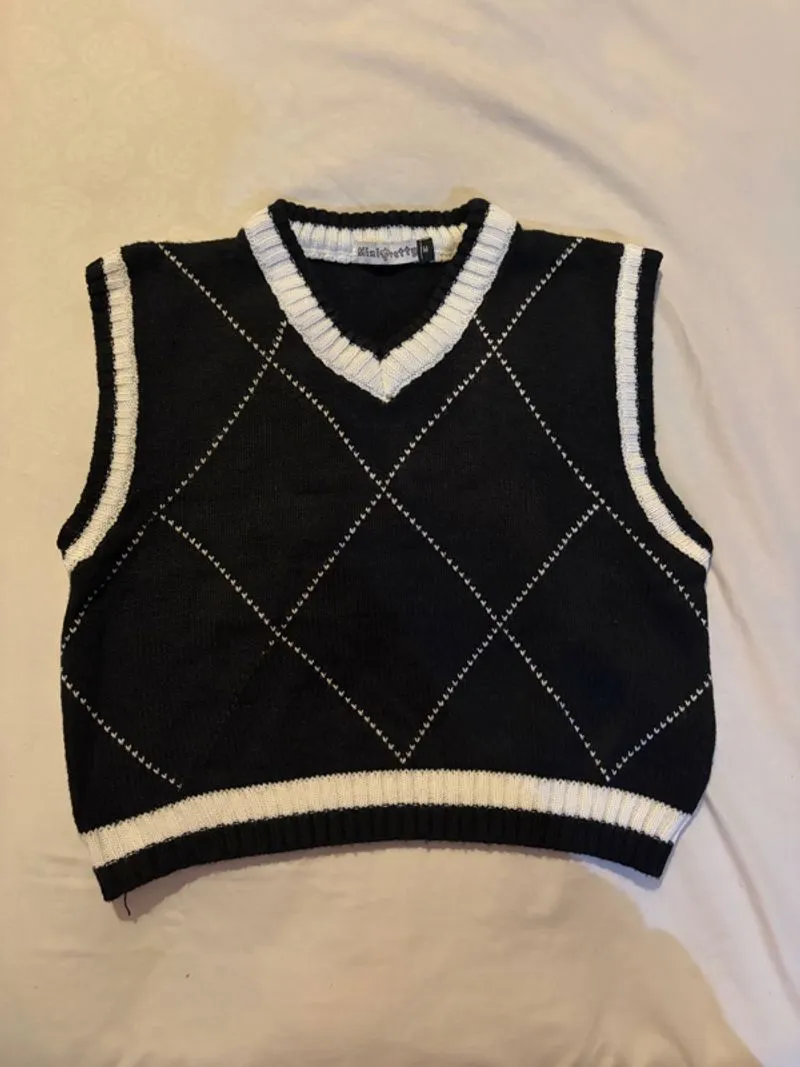 Mini pretty - Knit vest crop top black & white photo 1