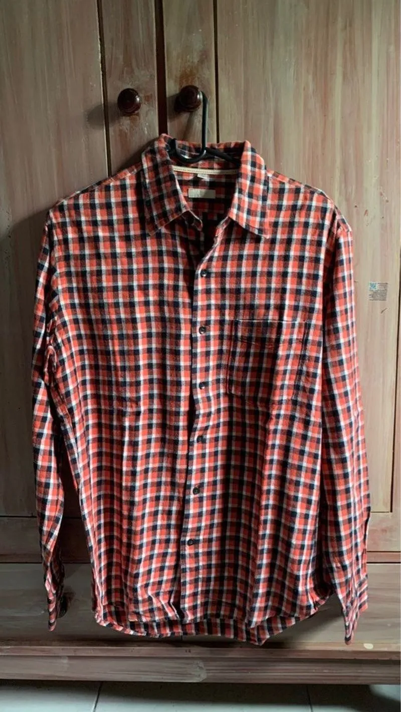 Kemeja Flannel Uniqlo Just Fit photo 1