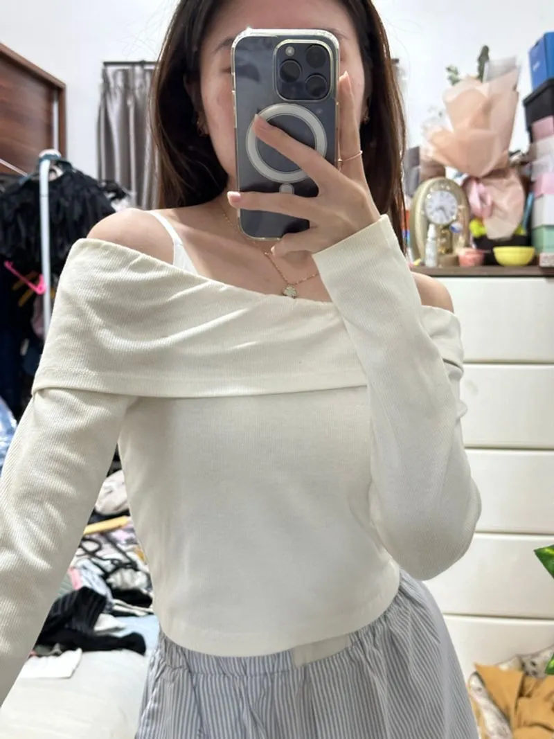 white sabrina top photo 1