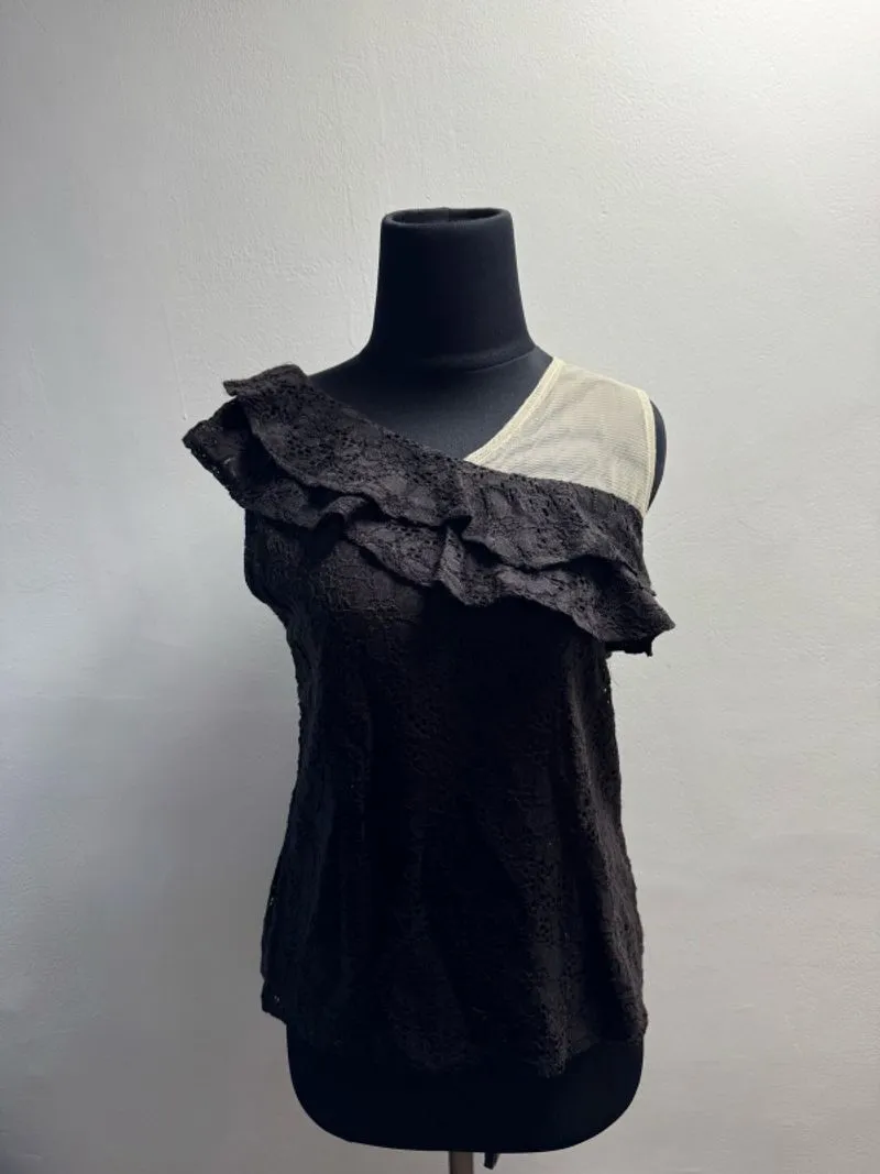 Top Hitam One Shoulder photo 1