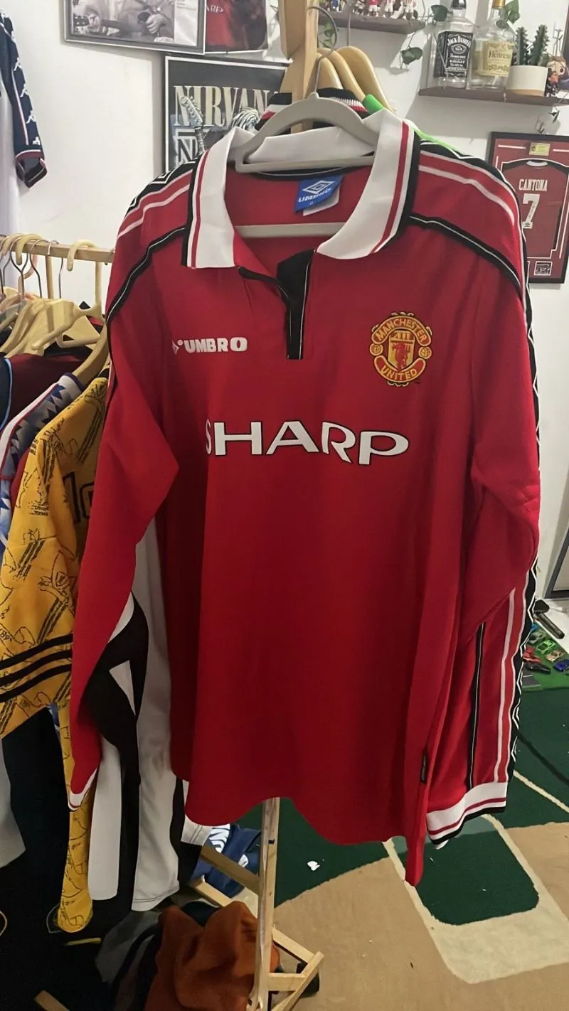Umbro Streetwear Vintage Jersey Pria white red photo 1