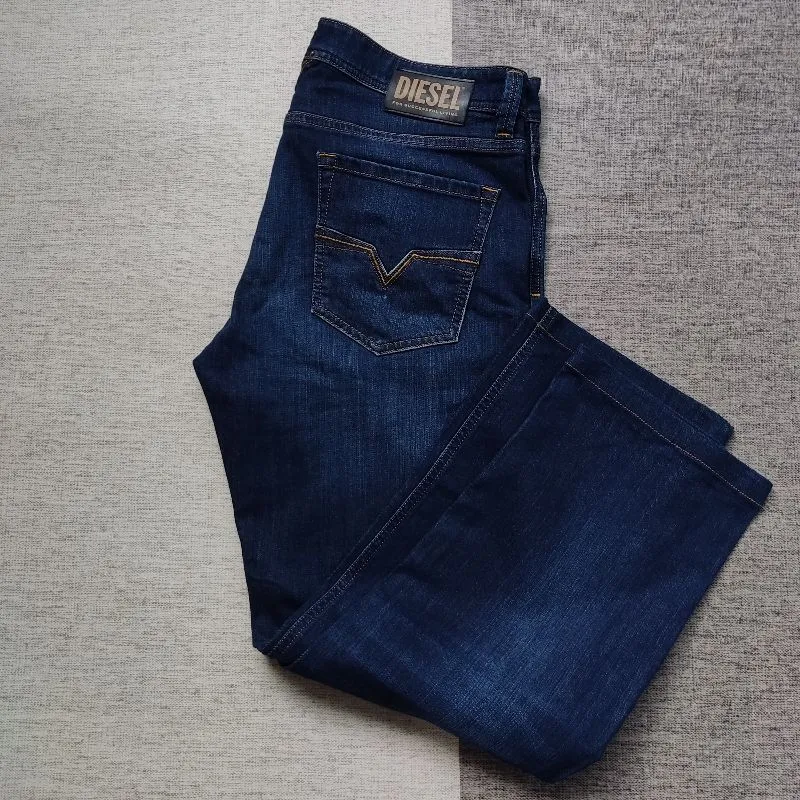 Celana Jeans DIESEL Denim Larkee Reguler Straight Fit Men's  photo 1