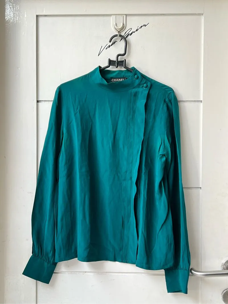 SALE!! CHANEL BOUTIQUE Green Blouse photo 1