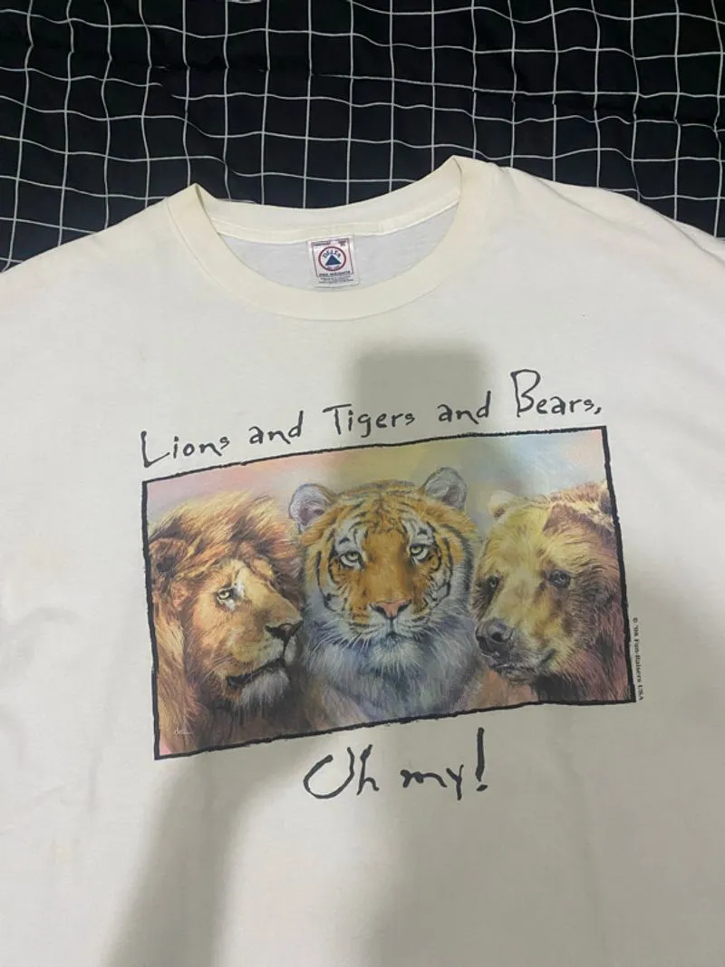 Kaos Graphic Animal “Lions and Tigers and Bears, Oh My!” – V photo 1