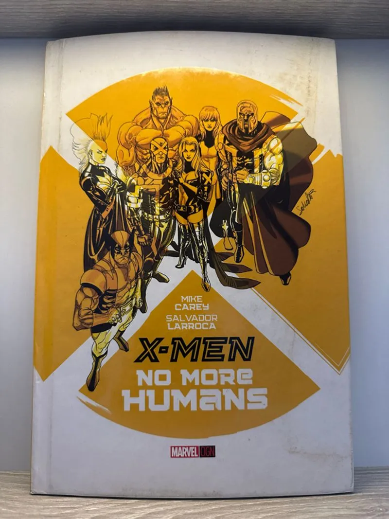 Komik X-Men No More Humans hard cover photo 1