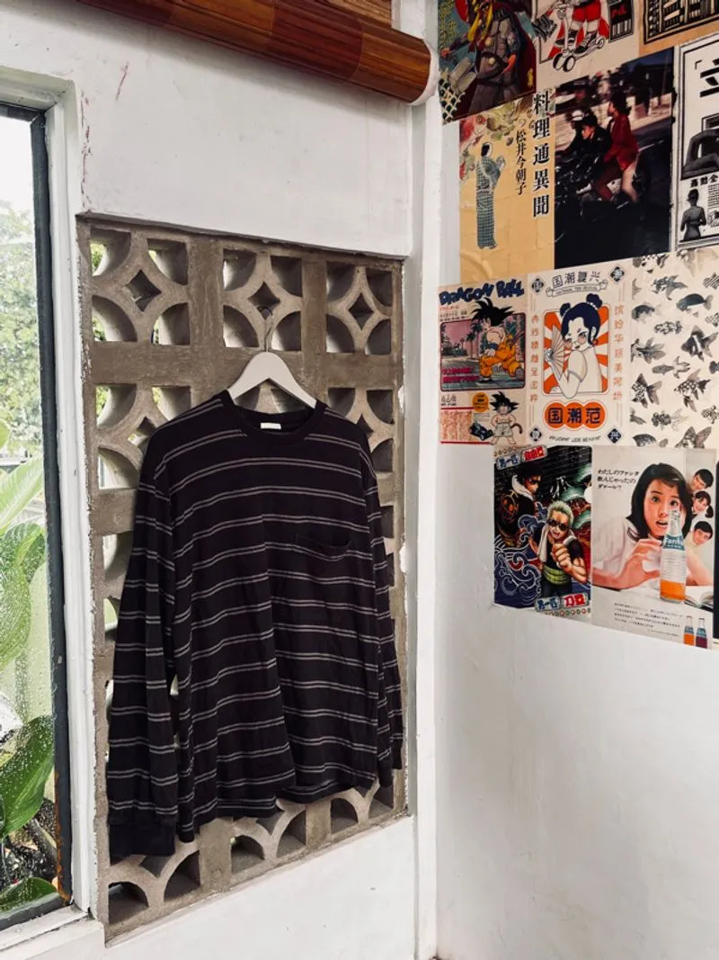 Longsleeve pocket salur uniqlo  photo 1