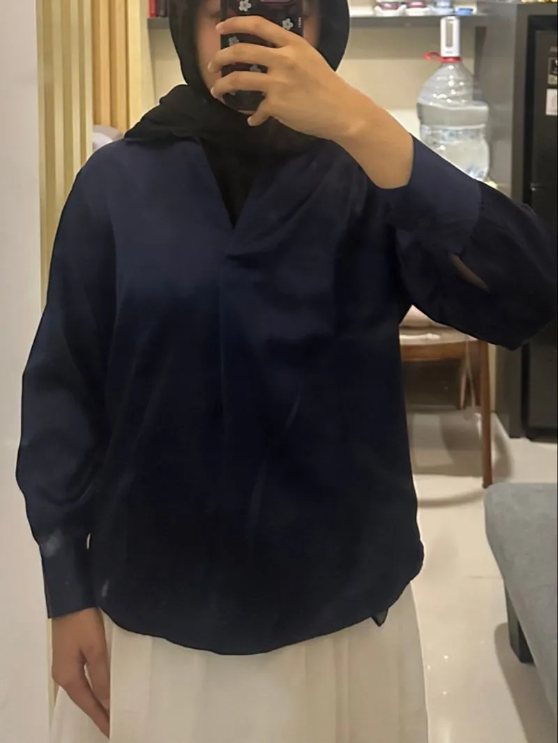 Navy blouse top photo 1