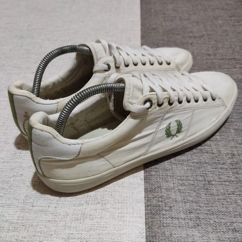 Sepatu Fred Perry white green Logos Size 42cm photo 1