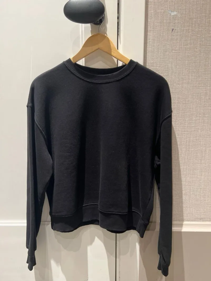 Sweater hitam PnB photo 1