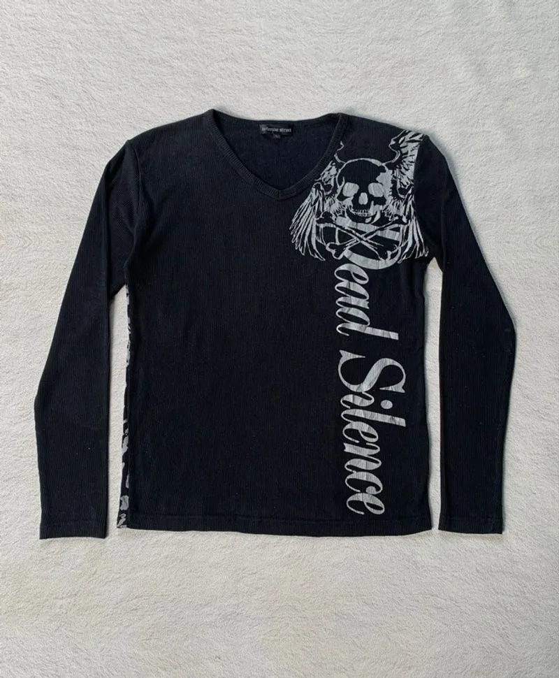 2000s Defect Struct V-neck Skull Longsleeve photo 1
