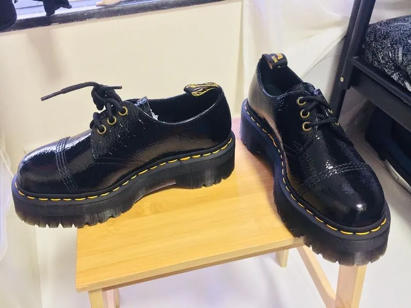 Dr. Martens Goth Boots Wanita black photo 1