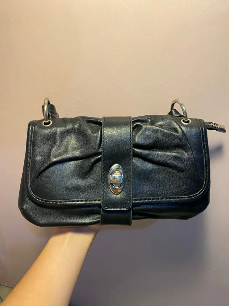 Black Elegant Handbag photo 1