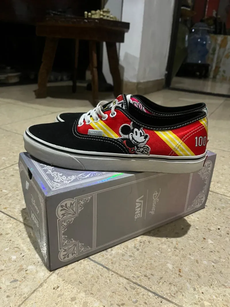 Vans Authentic Disney 100 og family photo 1