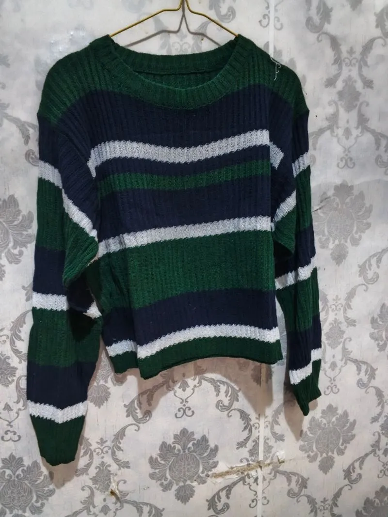 Sweater strip hijau botol hitam photo 1