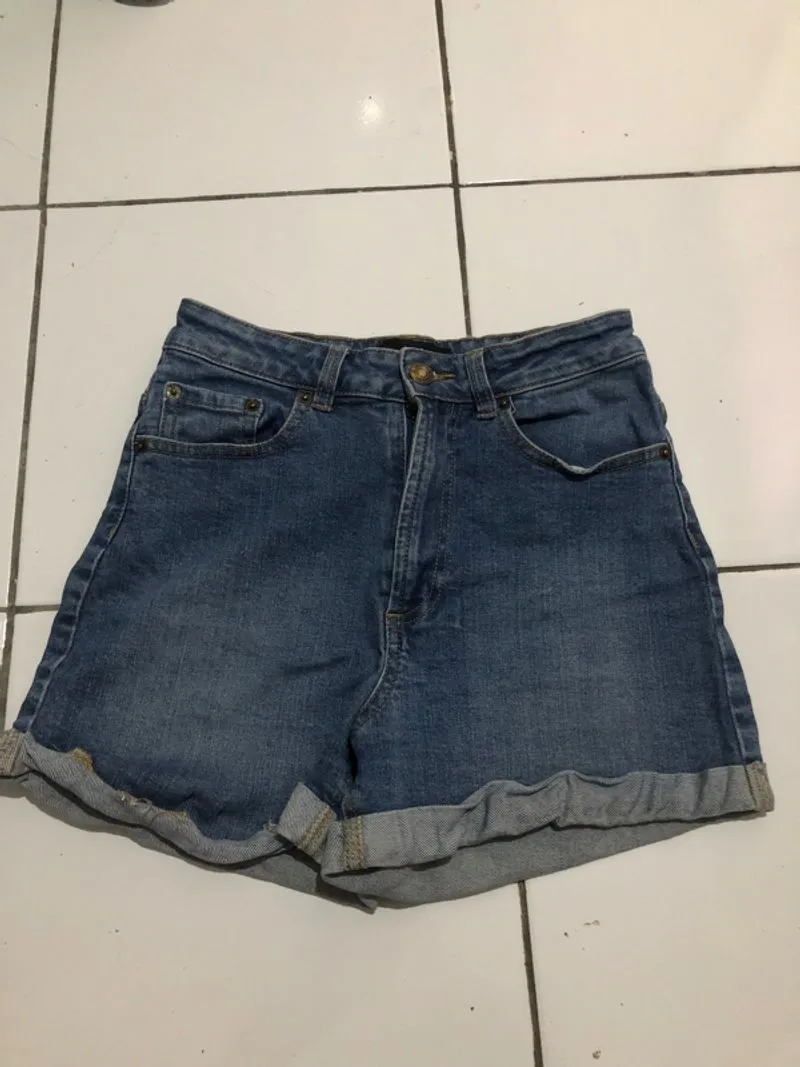 celana pendek dotti denim  photo 1