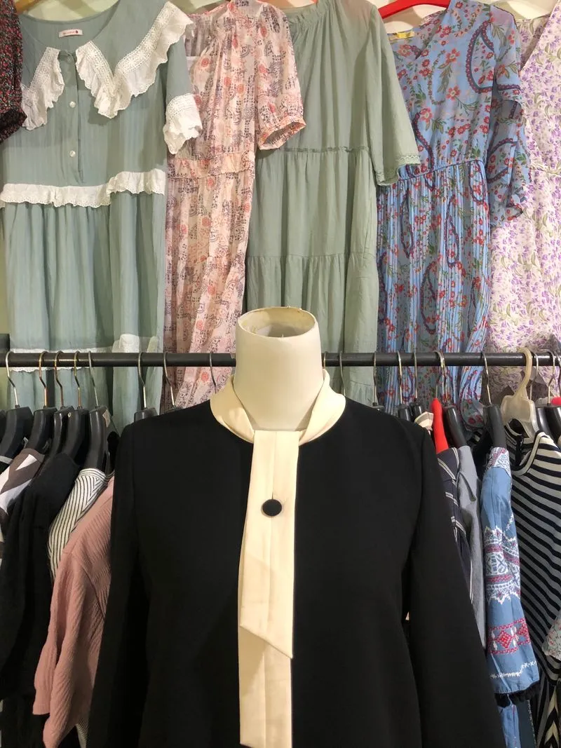 Minimalist Casual dress Wanita black cream photo 1