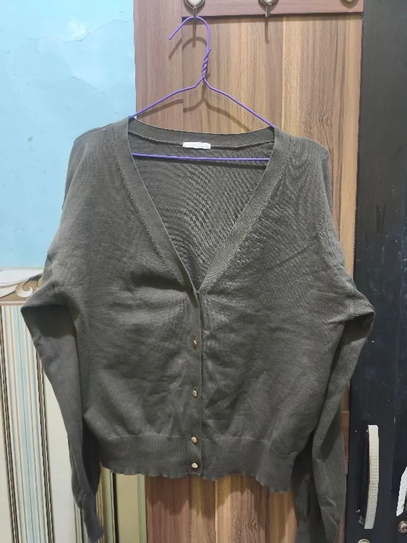Cardigan  photo 1