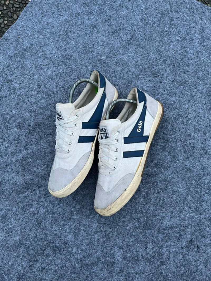 Gola badminton trainers photo 1