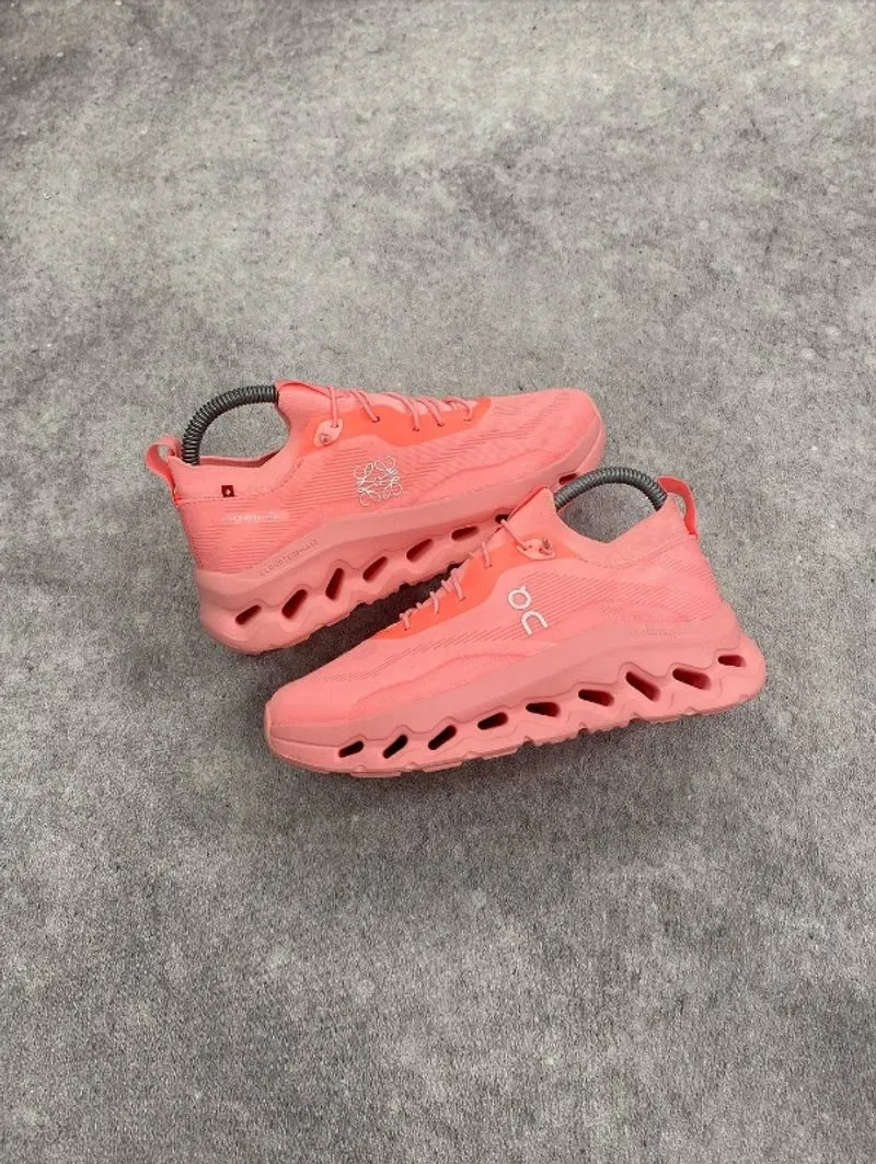 LOEWE X On CLOUDTILT 1.0 WILD ROSE PINK ON RUNNING SPORT  photo 1