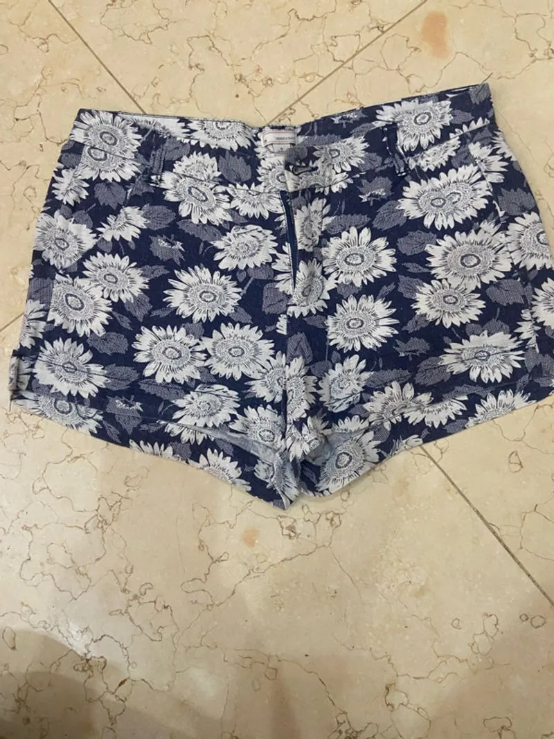 GAP Floral Short Pants Original photo 1