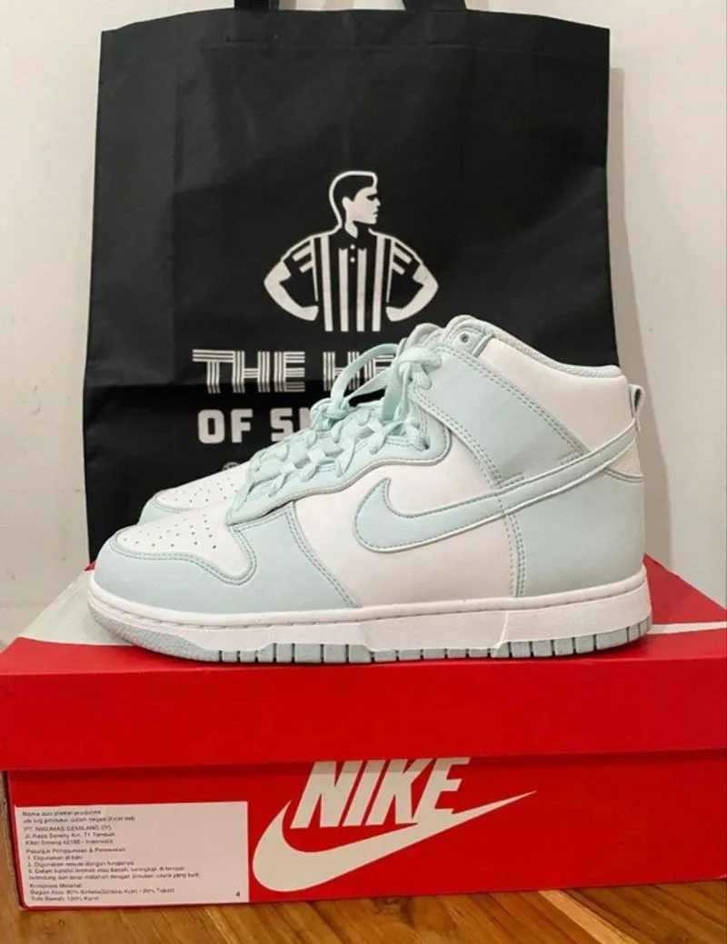 NEW ORIGINAL NIKE DUNK HIGH photo 1