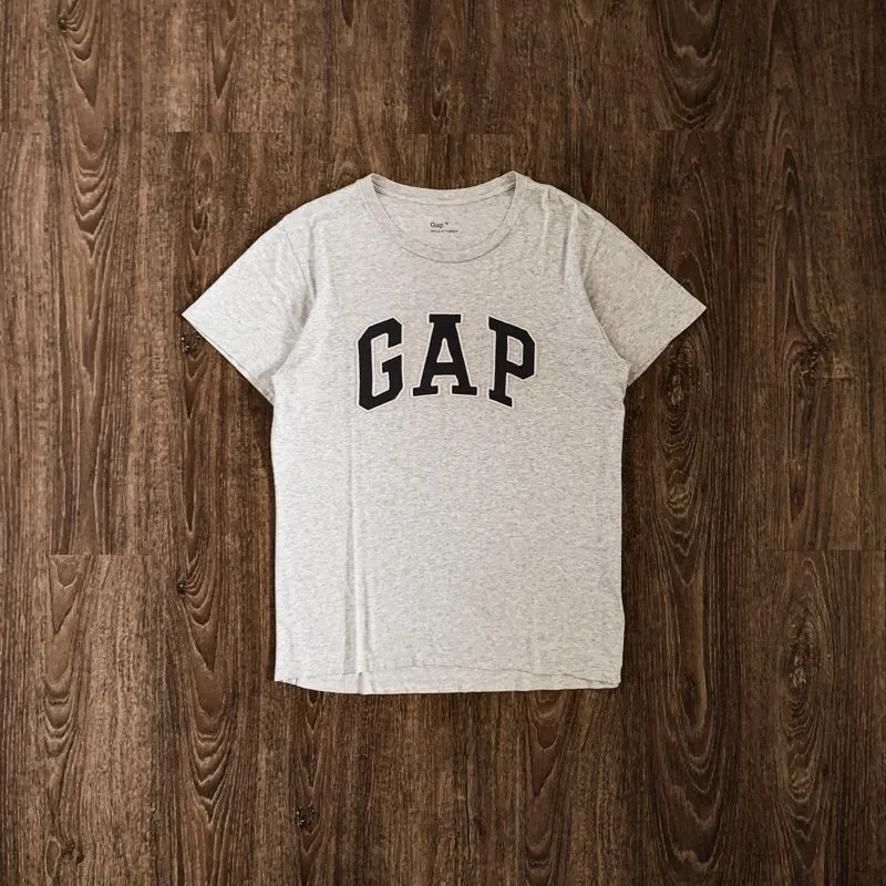 GAP T SHIRT photo 1