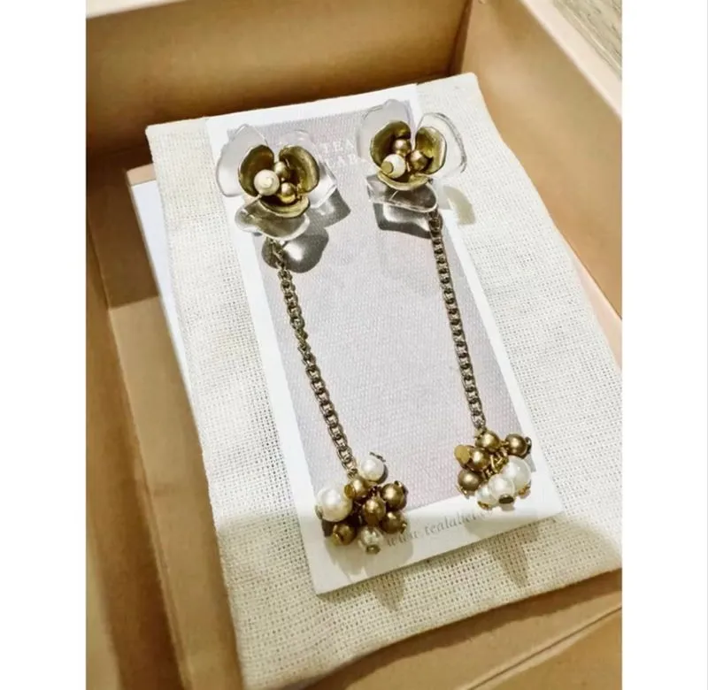 Tea Label Earring photo 1