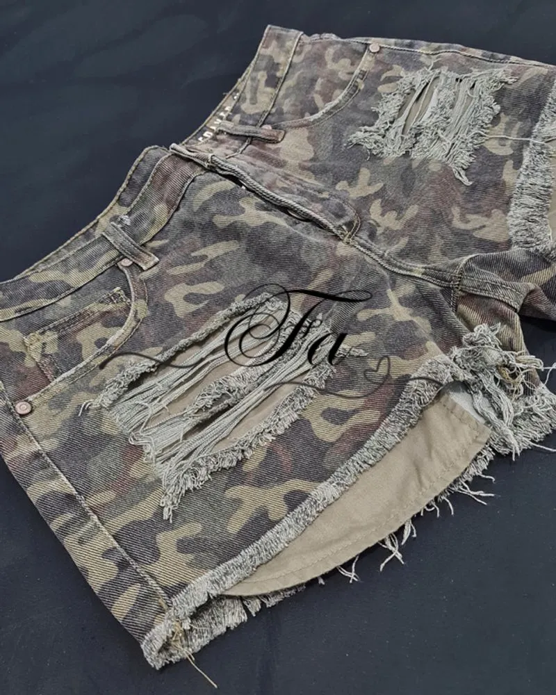 Cotton On The Frayed Mid Rise Short photo 1