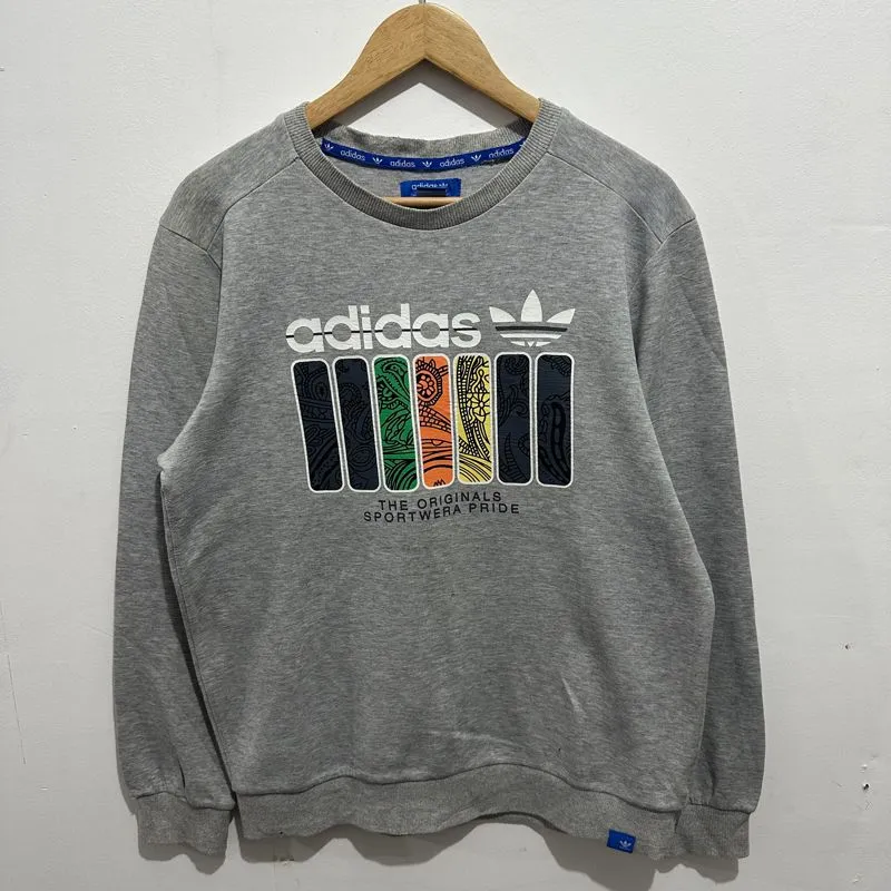 ADIDAS MULTI LOGO CREWNECK photo 1