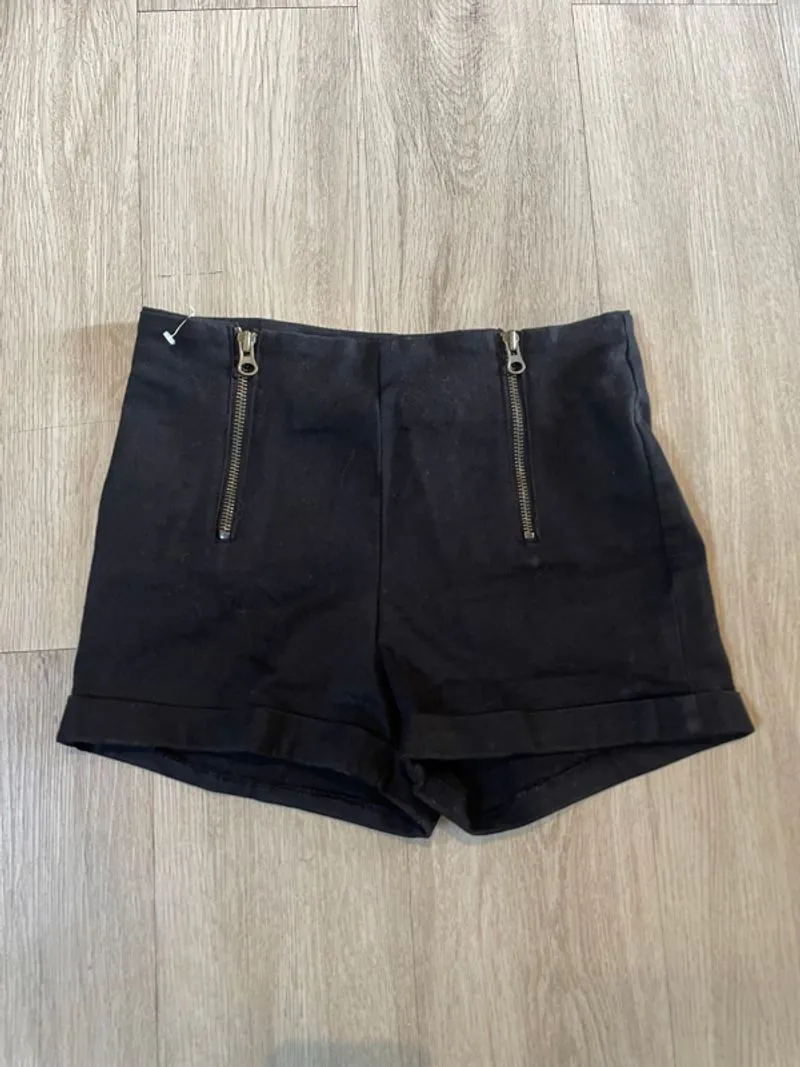 Hotpants photo 1