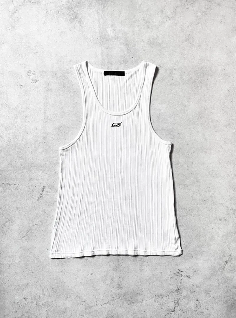 51 PERCENT IRREGULAR EMBROIDERY LOGO SLEEVELESS WHITE photo 1