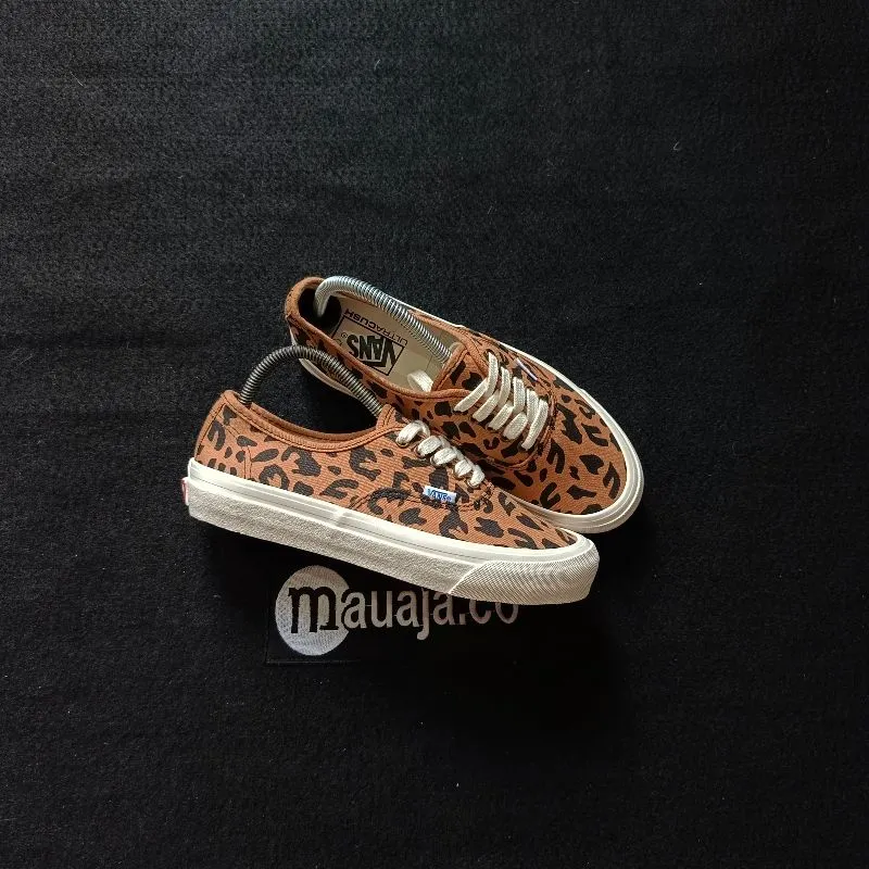 Vans Authentic 44 DX Anaheim Factory OG Leopard photo 1