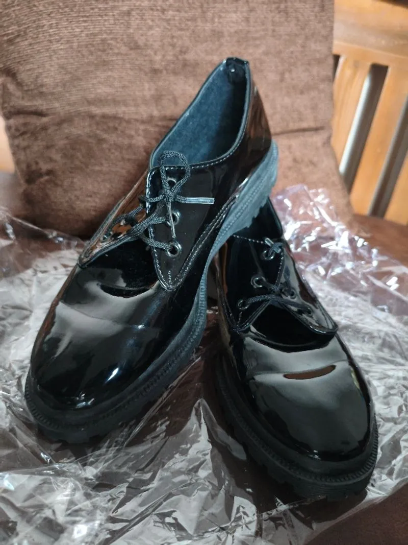 Sepatu Wanita Korea Kulit Hitam photo 1