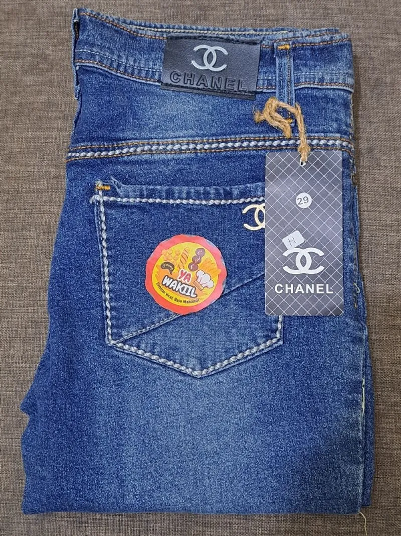 Jeans Pensil Wanita
Warna Biru Tua
Size 29
Harga Promo 57 K
 photo 1
