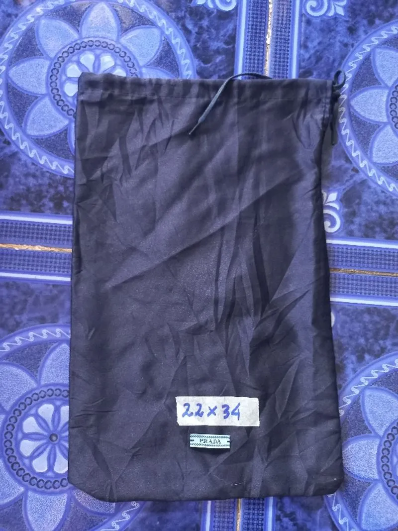 Dustbag PRADA photo 1