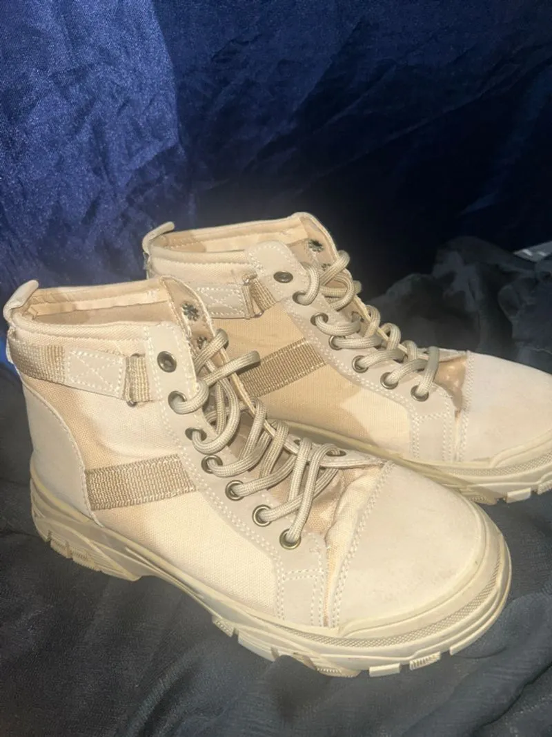 JustLook Sepatu Sneakers Boots Wanita Sneakers photo 1