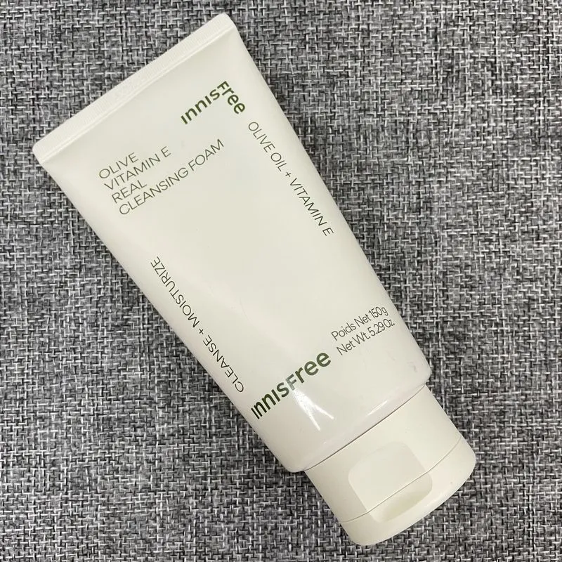 INNISFREE OLIVE VITAMIN E REAL CLEANSING FOAM MOISTURIZE photo 1