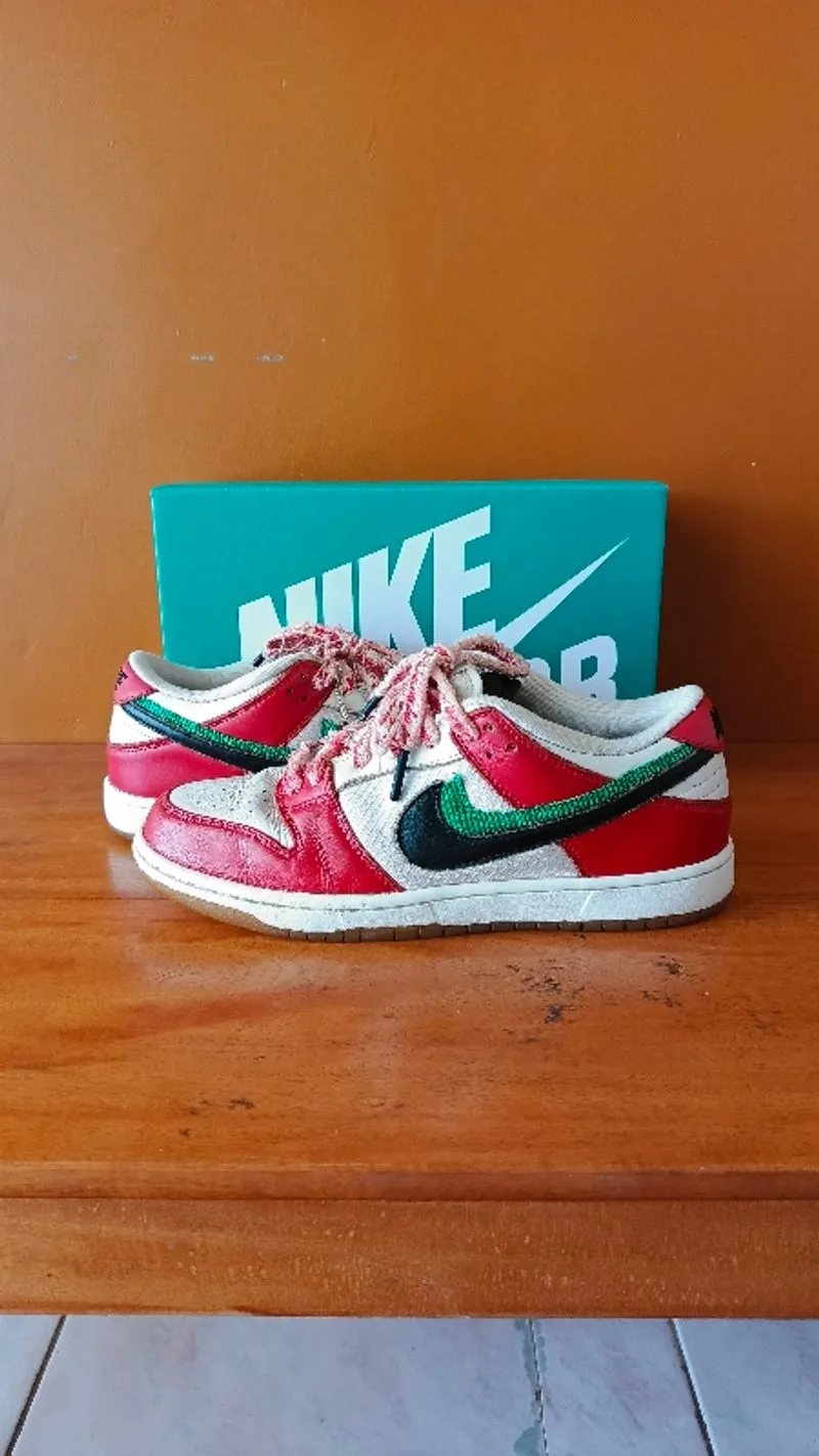 Nike SB Dunk Low Pro Habibi 43 photo 1