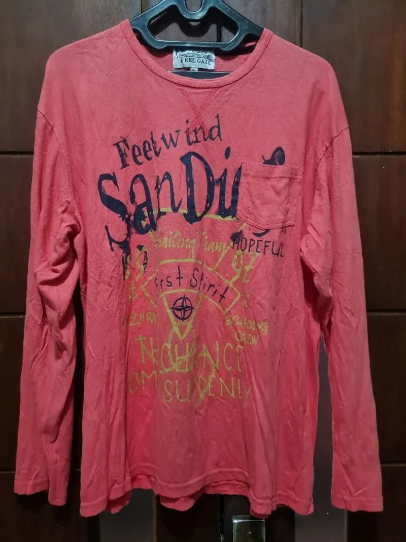 Pocket long sleeve photo 1