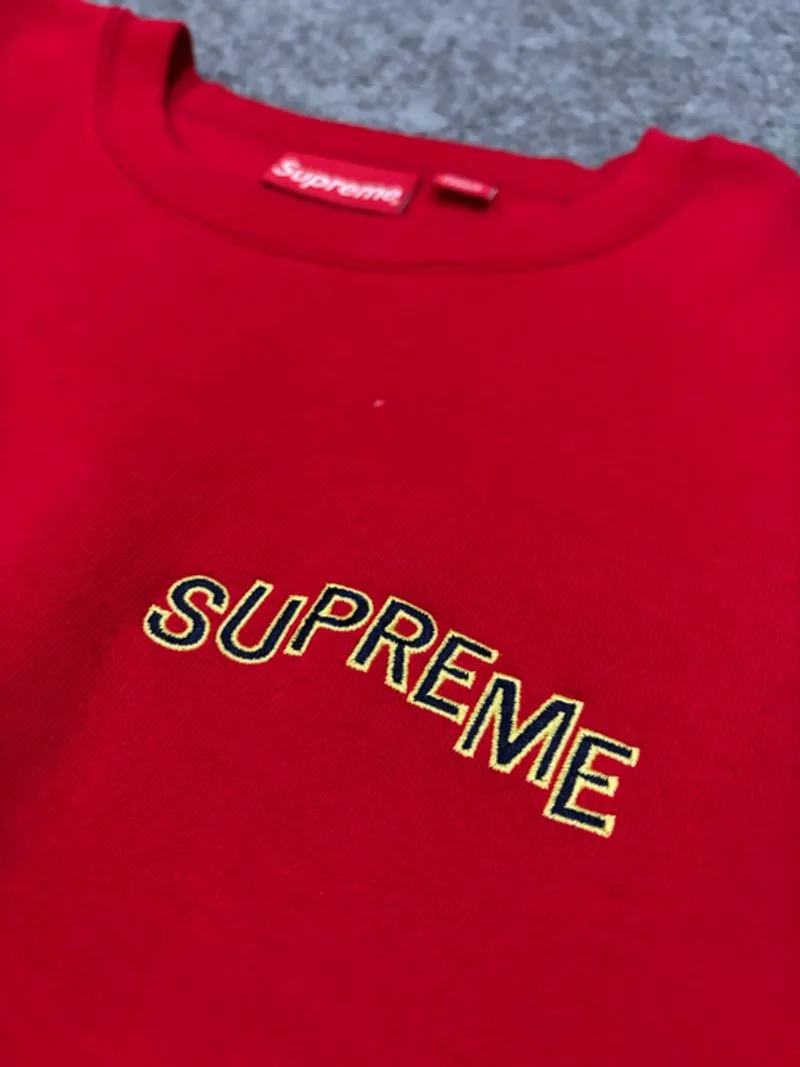 Supreme step arc crewneck red photo 1