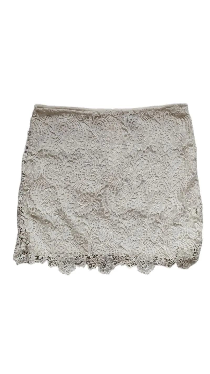H&M White lace mini skirt  photo 1