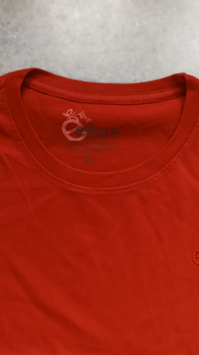 Elips red T-shirt photo 1