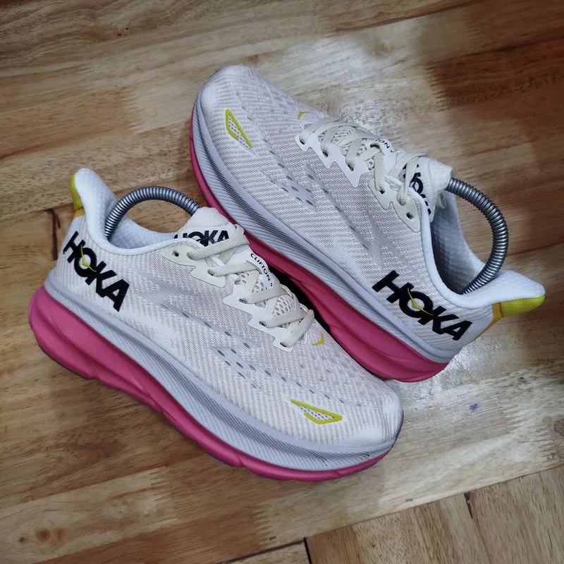 HOKA Casual Sneakers Wanita pink cream photo 1