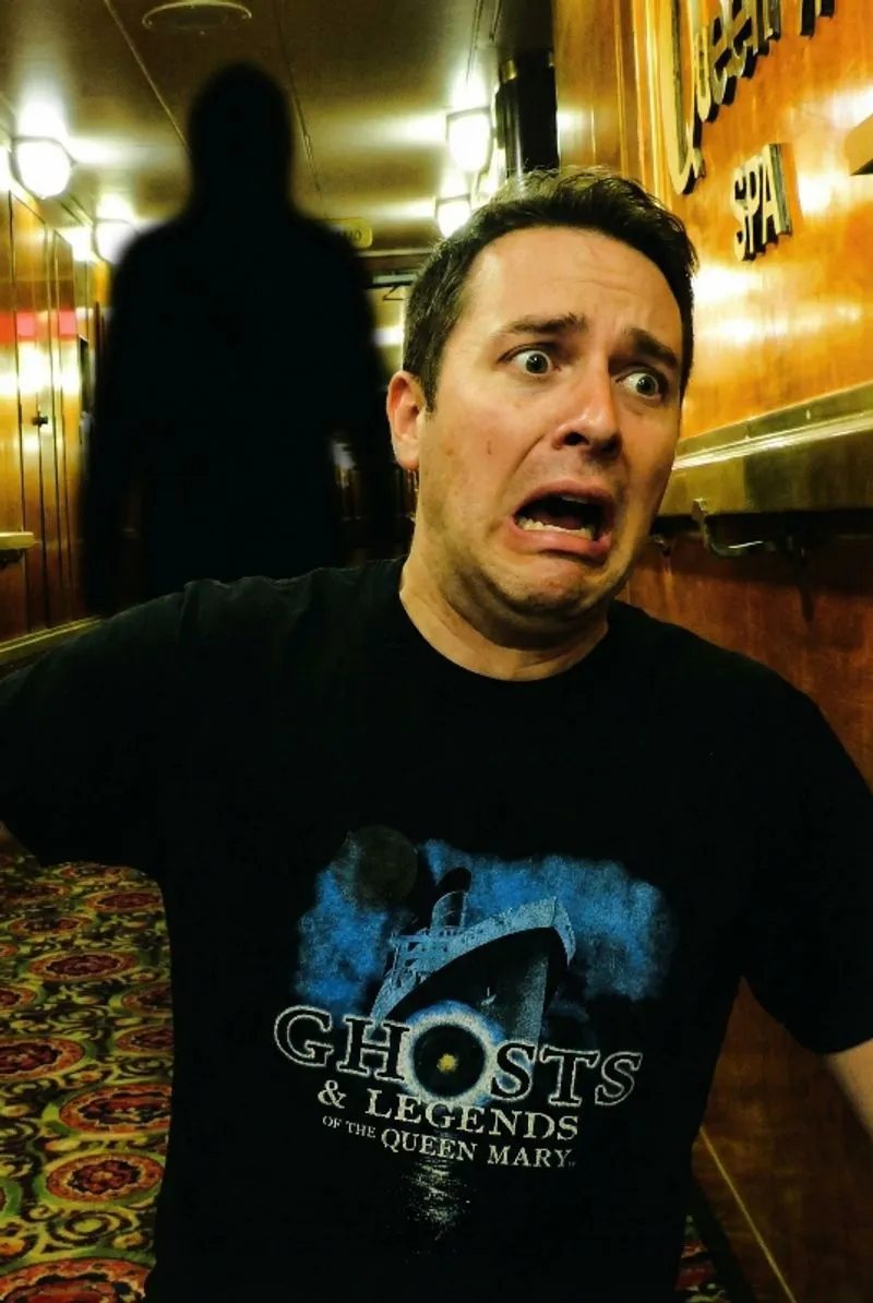Vintage Ghosts & Legends of the Queen Mary Gildan Y2k Tee photo 1